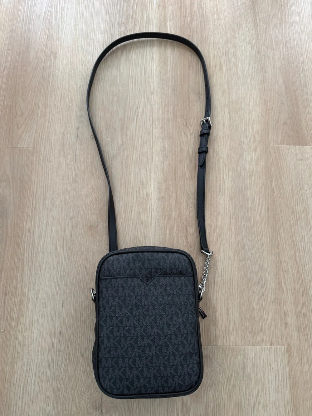 Michael Kors Jet Set Travel Medium Logo Crossbody Bag
